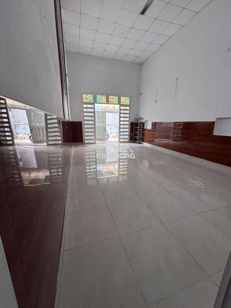 Cho thuê nhà to rộng rãi  - 3