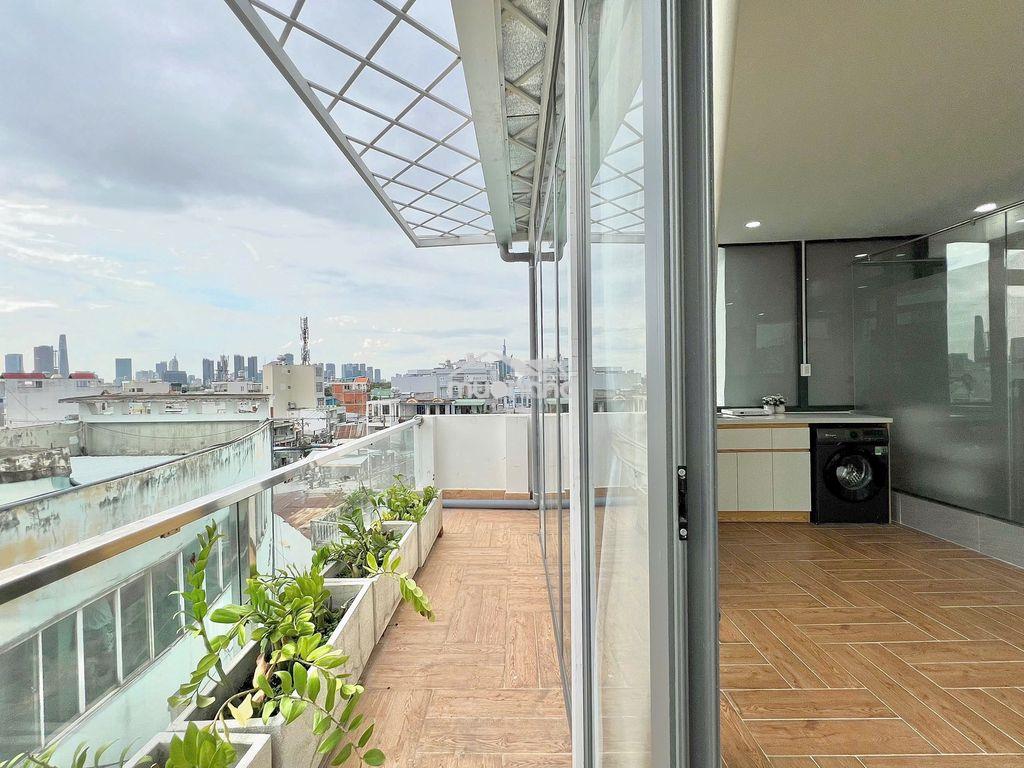 Phòng có sẵn máy giặt kèm view 360 độ sát quận 4, quận 1 - 4