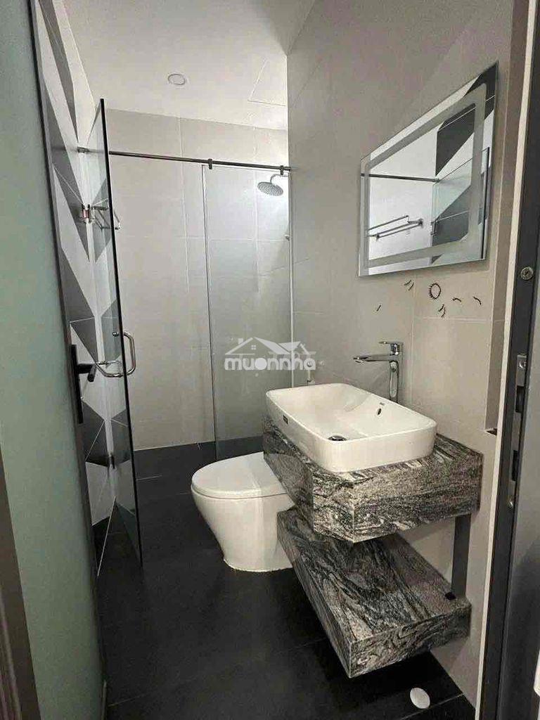 Cho thuê căn hộ studio ban công full nội thất ngay trung tâm quận 4 - 4