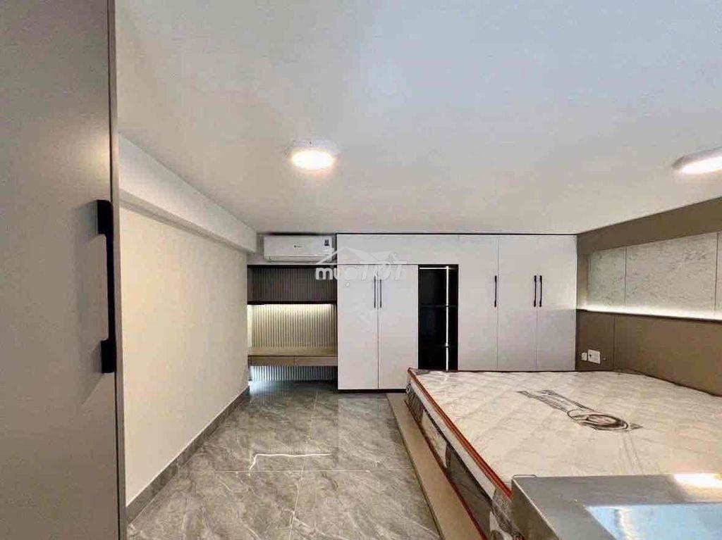 Cho thuê chdv có ban công rộng 30m2 gần đh văn hiến - 3