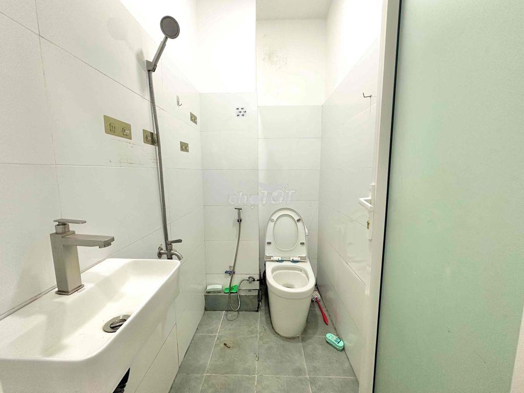 Studio nguyễn thị tú 3,4tr/ tháng có máy lạnh, phòng rộng - 4