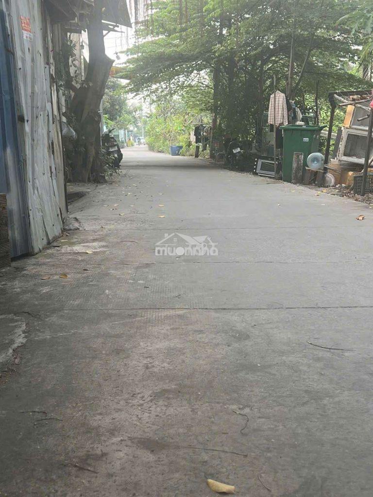 Kho rộng có chổ ở lại đường trần đại nghĩa gần vòng xoay dt 300m2 giá - 2