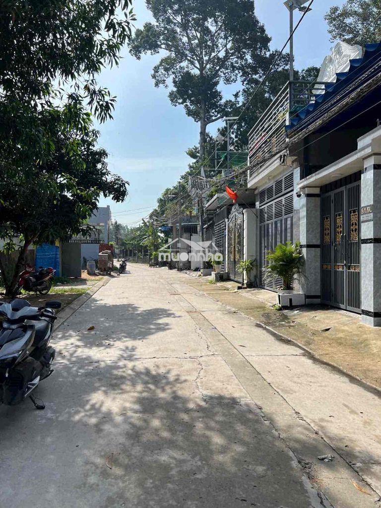 Cần bán lô đất gần chợ thạnh phú