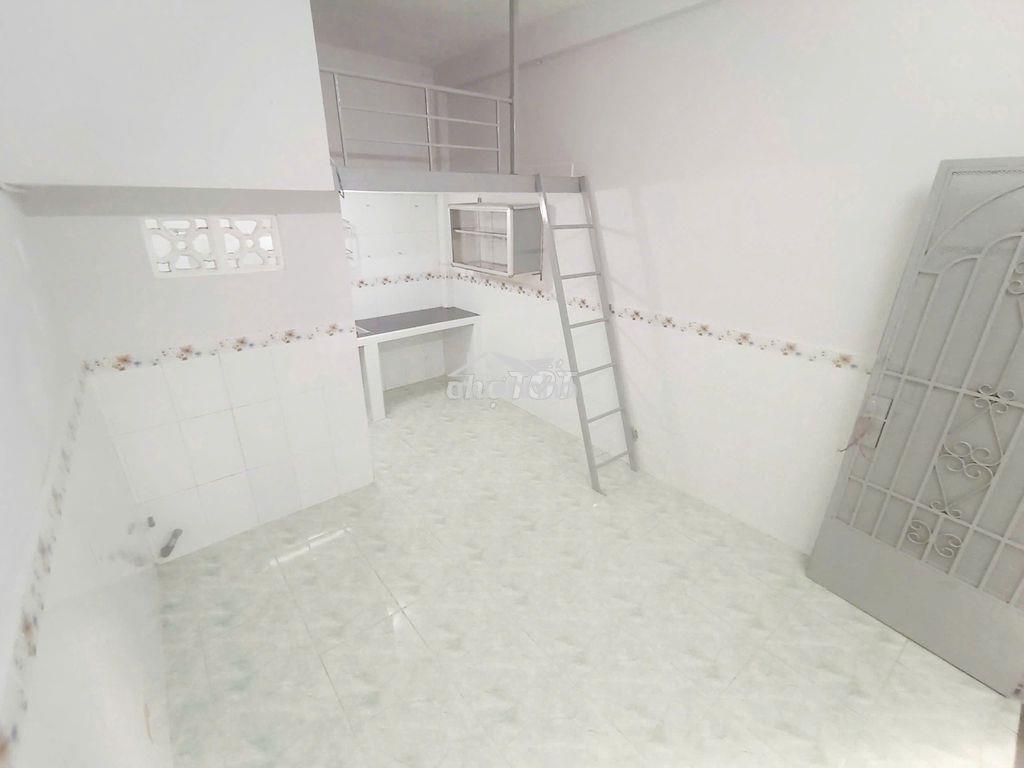 Phòng trọ bình dân hẻm núi thành-gần etown - 4