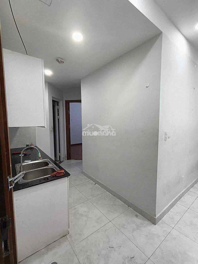 Cho thuê căn hộ 2pn - có ban công sát cầu nguyễn tri phương quận 5 - 3