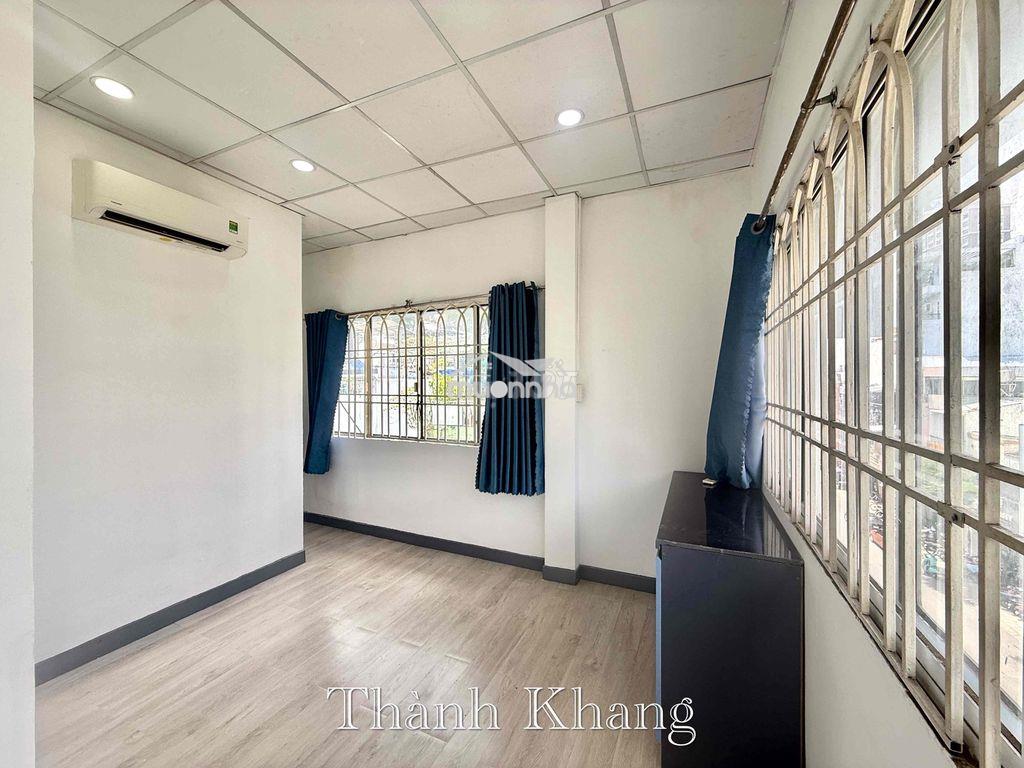 Cho thuê căn hộ 1pn tách bếp cửa sổ full nội thất ngay chợ bàn cờ q3 - 2