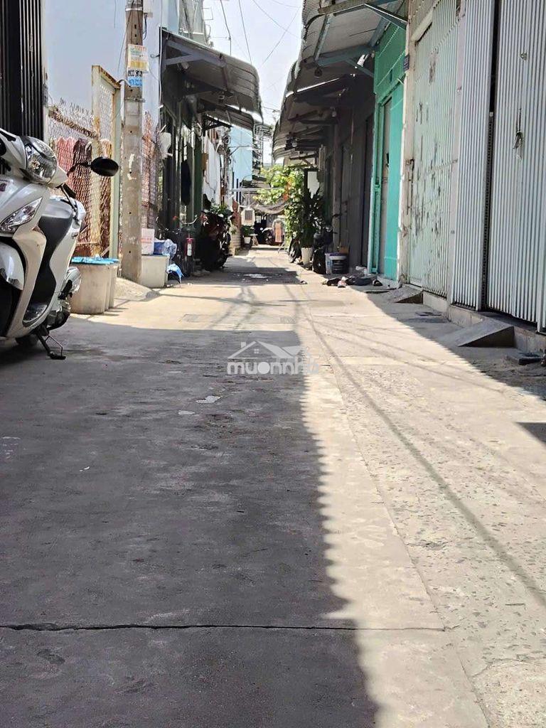 Nhà cho thuê cách nguyễn ảnh thủ 700m