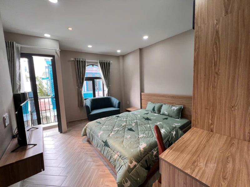 Cho thuê căn hộ ban công, máy giặt riêng gần chợ bà chiểu, tiện đi quận 1, phú nhuận