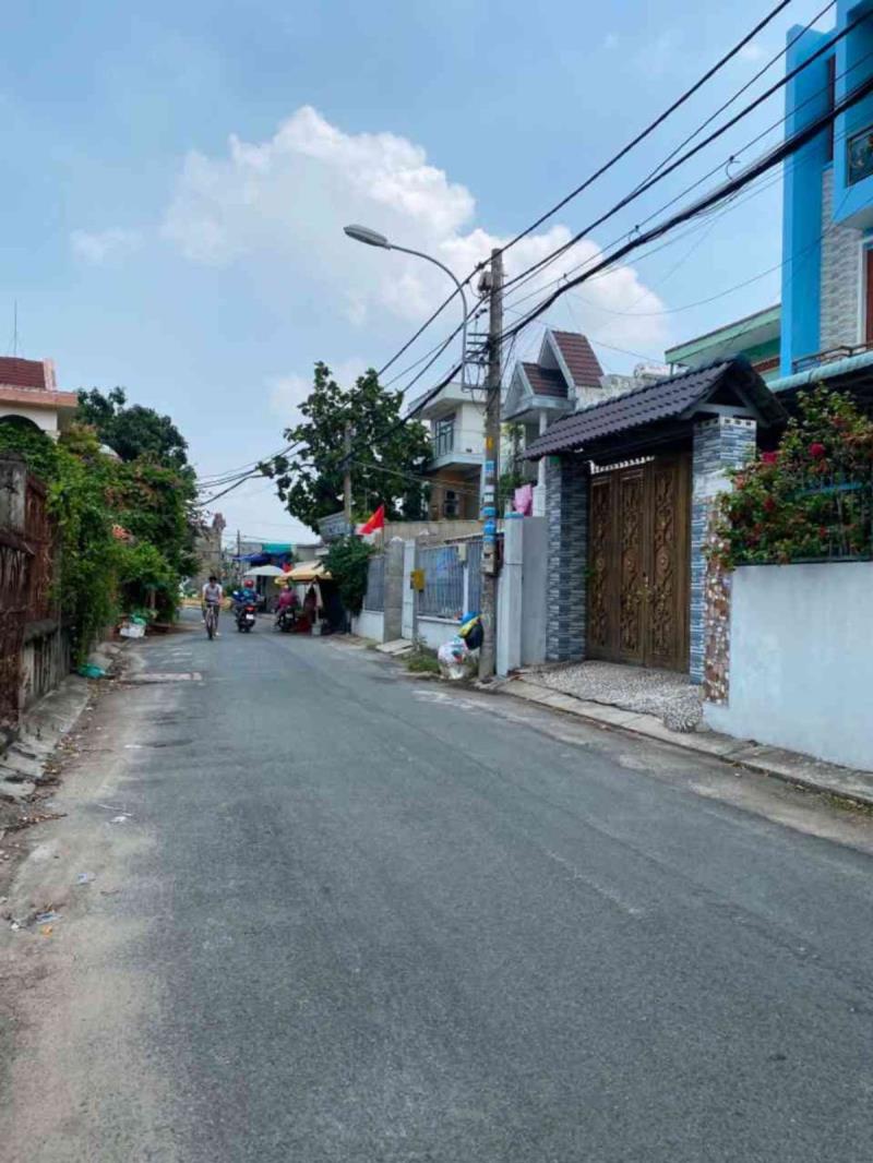Hơn 4 tỷ nhà nguyễn thị sáu -hóc môn -hxh _2 tầng 100m² shr