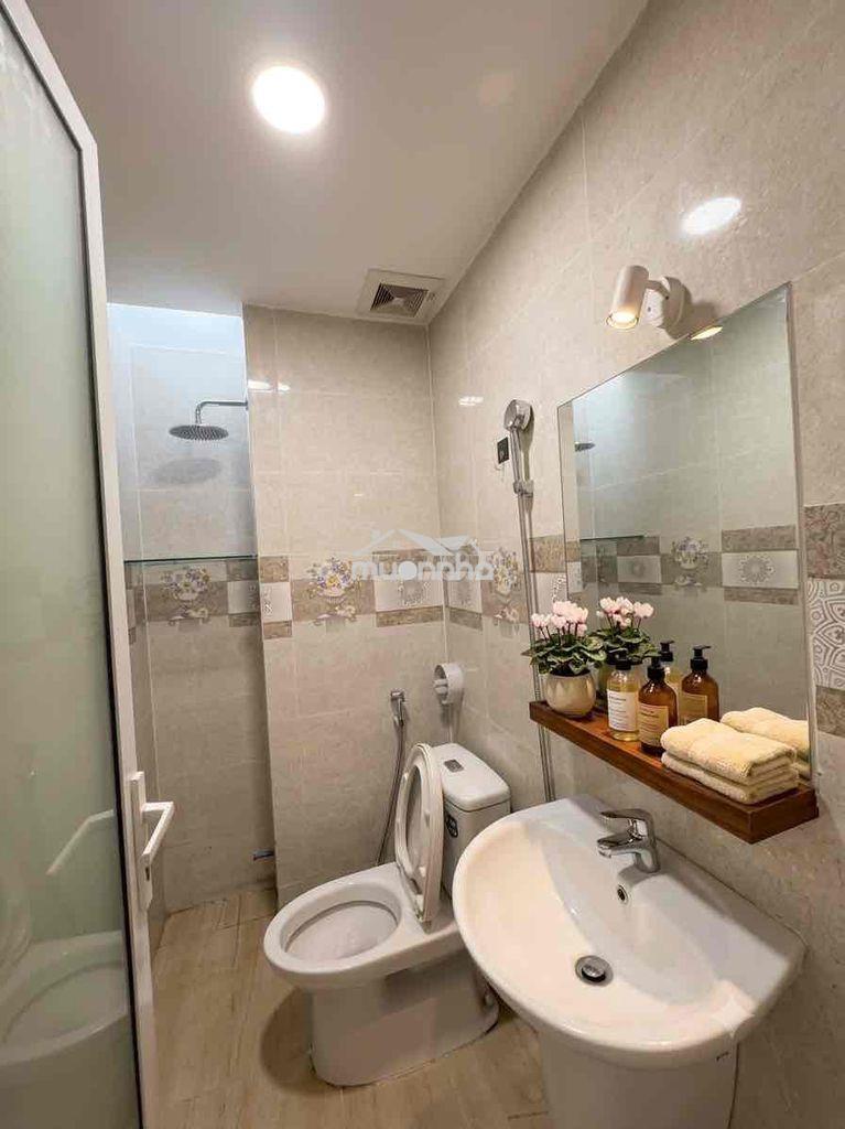Cho thuê nhà 10pn có thang máy đường phạm văn đồng, p13, bt. giá 40tr - Ảnh 4