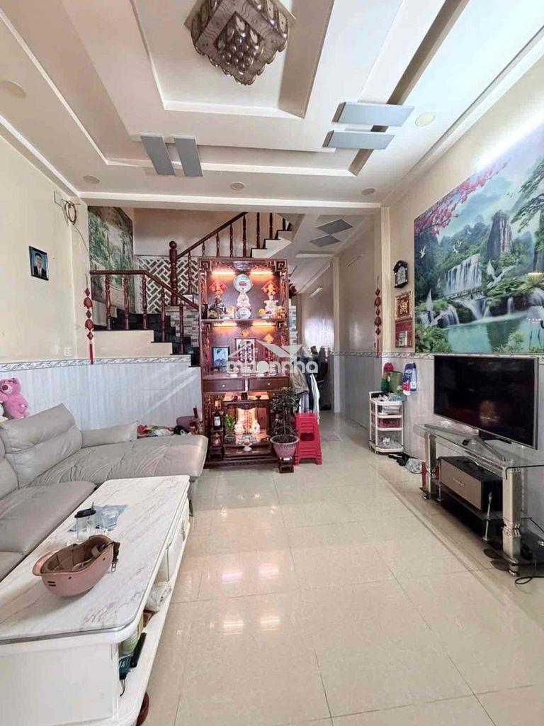 Nhà 3 tầng 60m2 mặt tiền hẻm đường phú định p16 q8