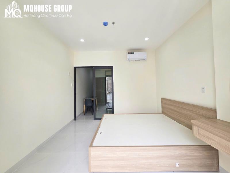 Căn hộ ban công, đủ tiện nghi tại quận 7 - Ảnh 4