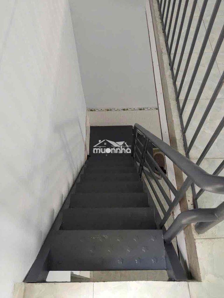 Nhà lô tư -gò xoài [ 4 x 12] 1 lầu suốt 2tolet,hẻm 5m - Ảnh 2