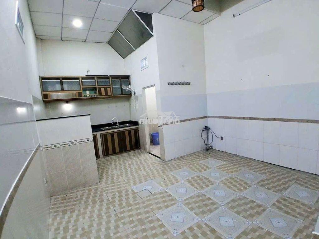 4x20 sân ô tô 2pn hẻm 8m mới sơn sửa gần chợ ba bầu - Ảnh 4