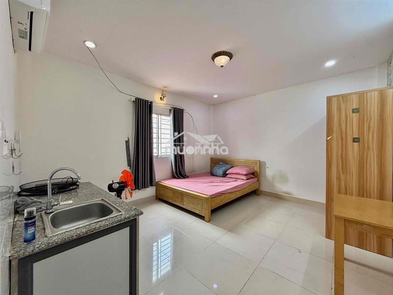 Studio cửa sổ trời - full nội thất - ngay cv hoàng văn thụ