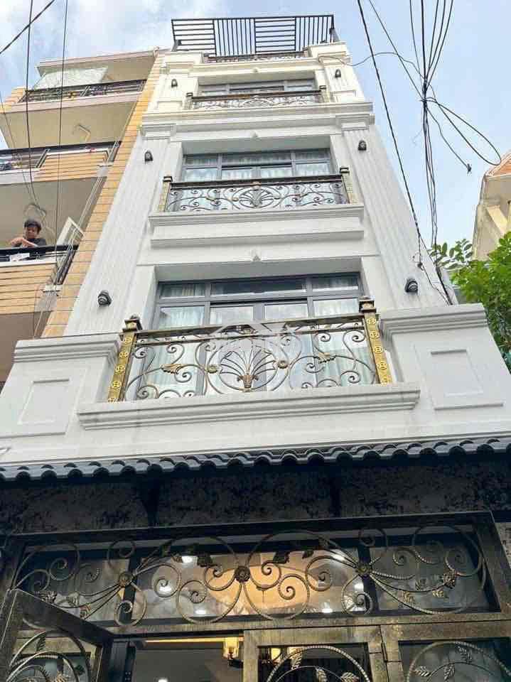 Cho thuê ch studio ban công, full nt, ngay khu phố phan xích long