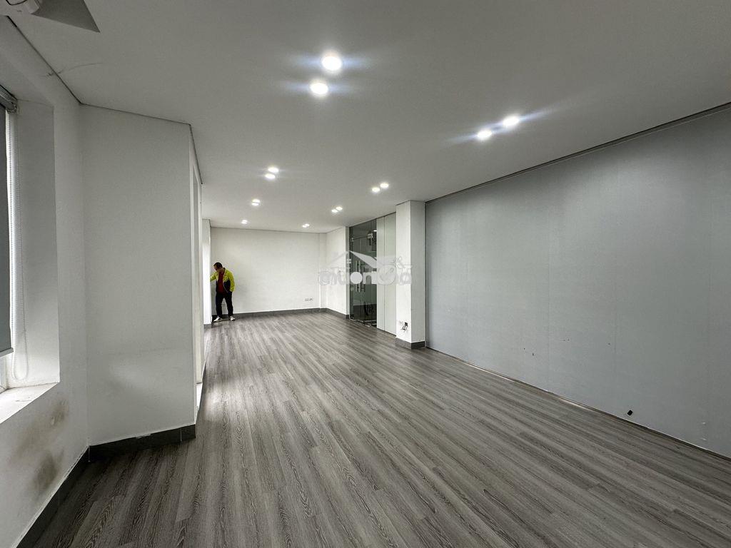Cho thuê văn phòng 50 m2 tại làng việt kiều chau âu, vp như ảnh - Ảnh 3