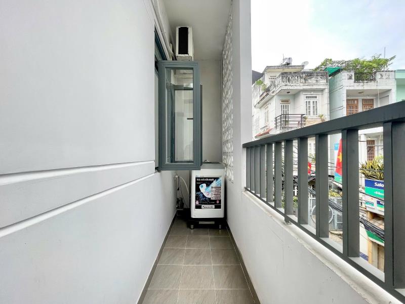 Cho thuê phòng trọ ban công riêng full nội thất đường dương quảng hàm gần vlu3, iuh, gia định cùng nhiều tiện tích nổi bật