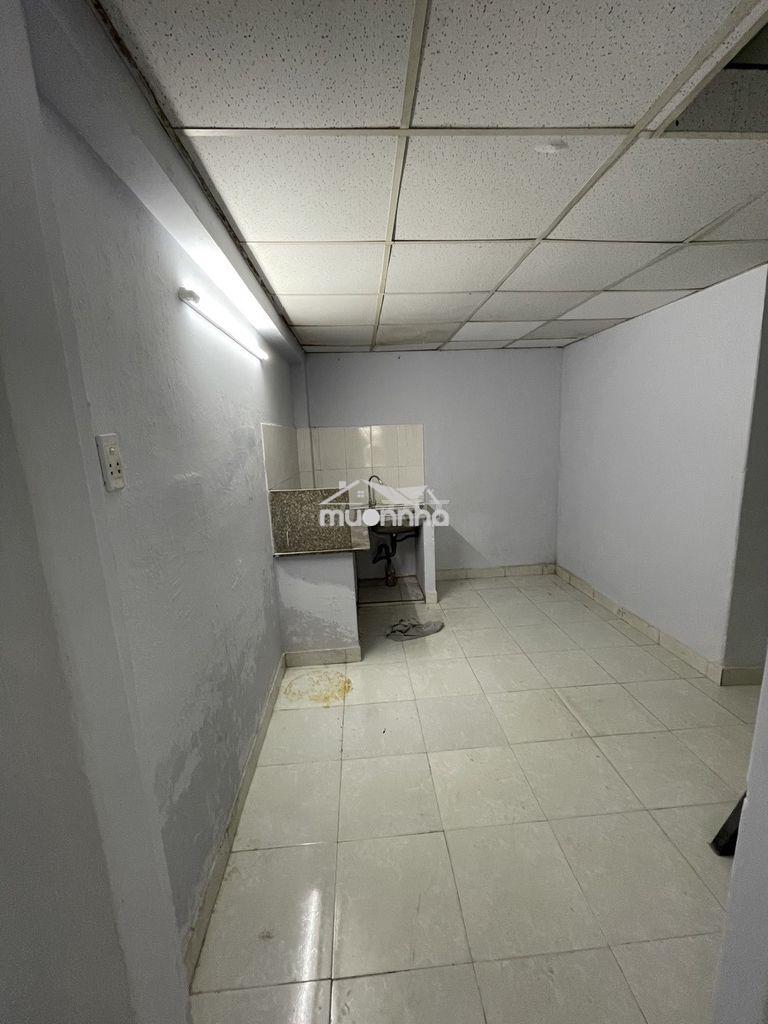 Cho thuê nhà nguyên căn 57 m2, 1 trệt 1 lửng. đi bộ ra aeon tân phú. - Ảnh 3