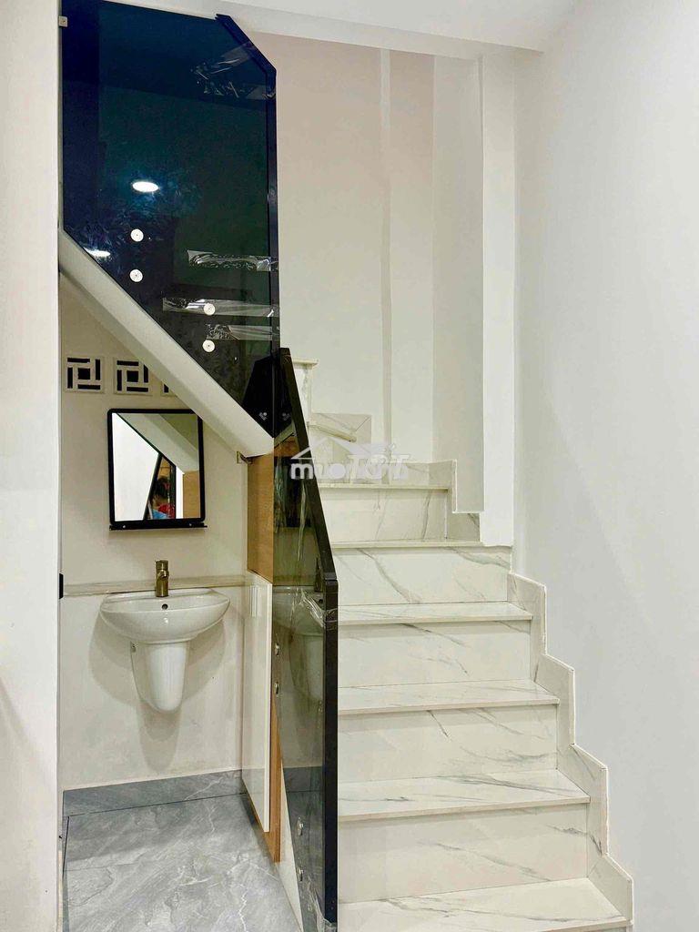 Bán nhà lạc long quân, 20m2, 3,5x6m, 3 tầng, 2pn, 2wc, hẻm rộng, shr - Ảnh 4