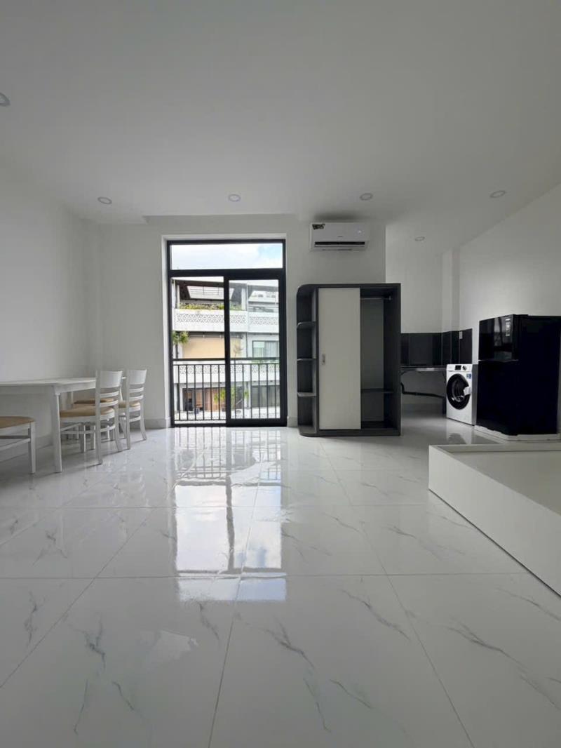 Phòng studio siêu to khu vực tâ bình full nội thất, ban công, thuận tiện di chuyển sang tân phú, phú nhuận, gò vấp, gần sân bay tân sơn nhất,…
