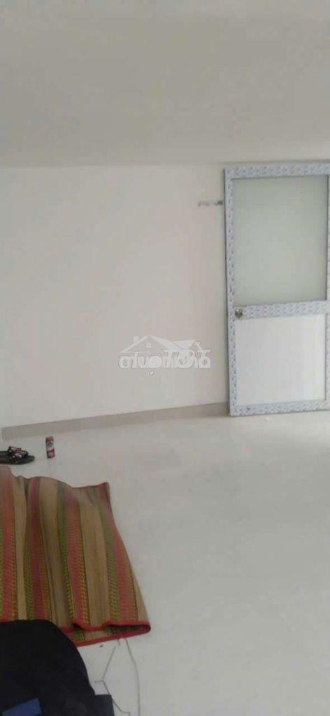 Cho thuê nhà nguyên căn tầng 1, rộng rãi có bằng công thoáng mát. - Ảnh 2