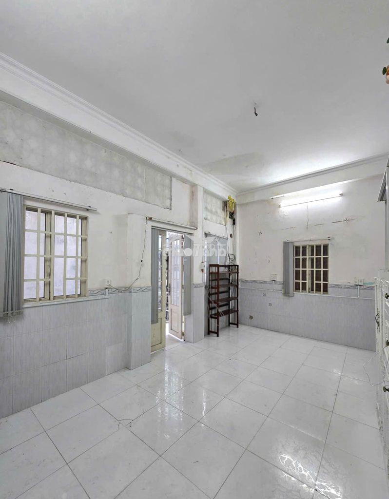 Phòng trọ quận 5 cách đhsp, đhsg chỉ 1km - 2