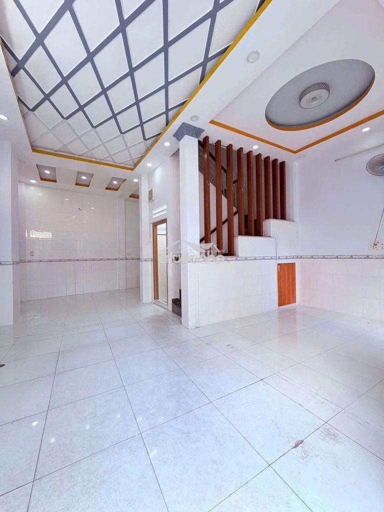 Nhà 4 tầng 66m2 đất gần chợ rạch ông
