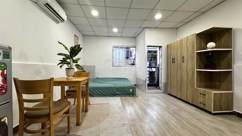 Cho thuê phòng ban công sẵn nội thất ngay aeon tân phú - tân hương