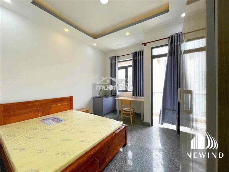Cho thuê chdv dạng studio ban công đầy đủ nội thất ngay kcx kế đh ufm