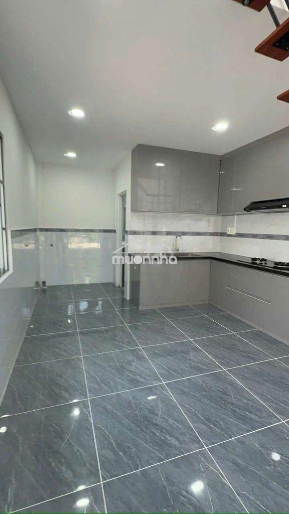 Cho thuê nhà mặt tiền đường phạm hùng c7 dt.5×12 } 1 lững 2 phòng 1 wc - 2