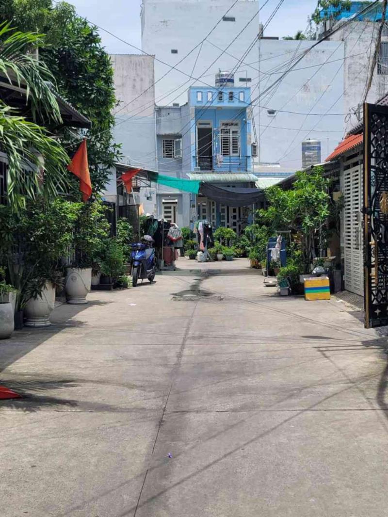 Nhà bán phạm văn chiêu 4 tầng, 44m2, gần trường chợ