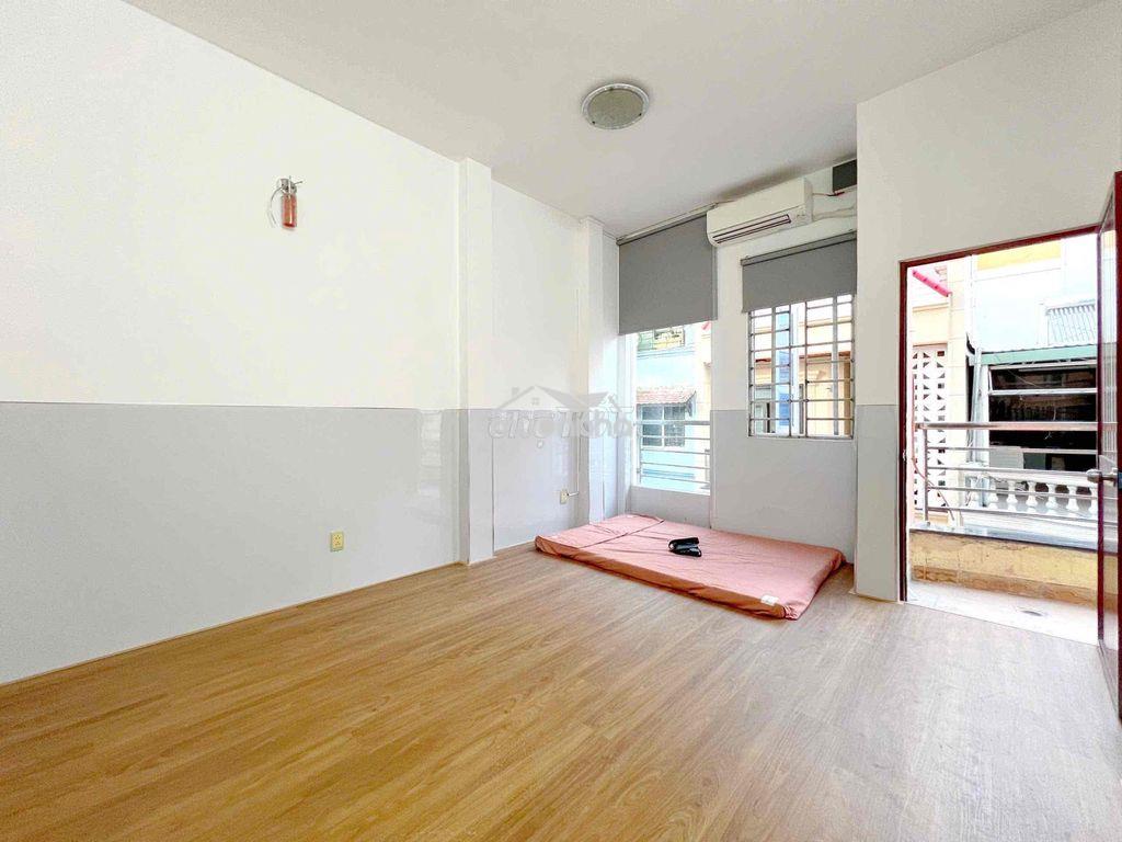 Cho thuê phòng ban công - giá rẻ - nhà mới xây xong - 4