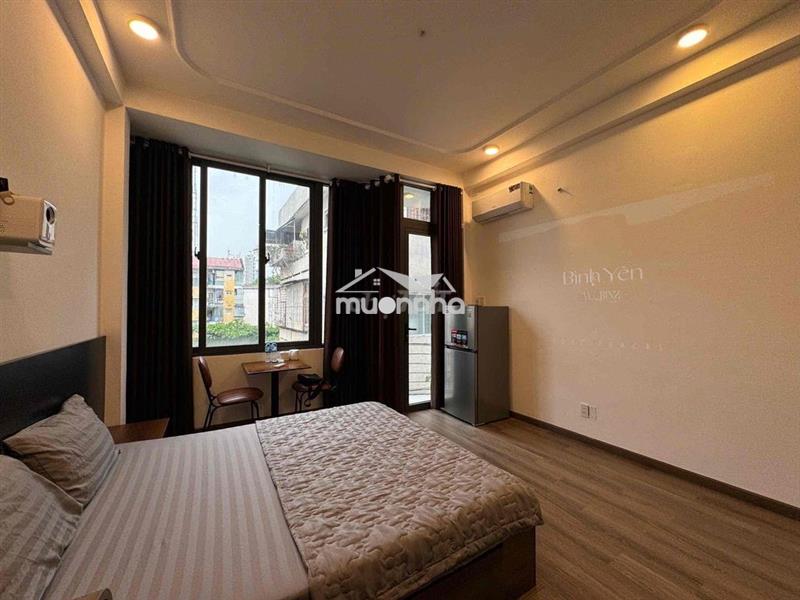 Cho thuê phòng mặt tiền đường hoàng sa, ban công, máy giặt riêng