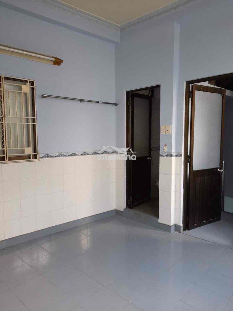 Chính chủ cho thuê nhà hẻm 200 cô gang q.1 3pn 3wc 3t giá 13,1tr fulnt - Ảnh 3