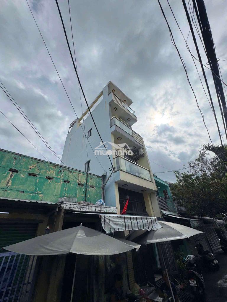 Dg xe tải thông
ngang 3m5 nở hậu dài 10m
1 trệt 3 lầu nhà mới - Ảnh 4