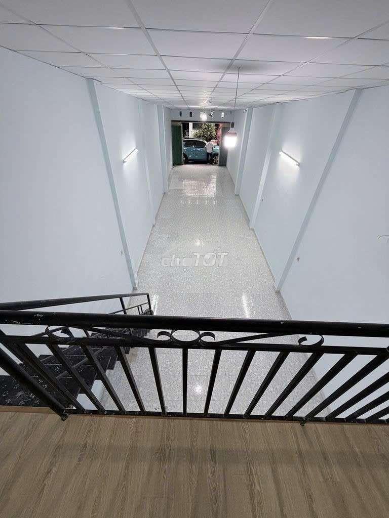 10.5tr_4.5x20m_suốt+lửng_hẻm ô tô gần chợ tân hương_cho thuê nhà tân