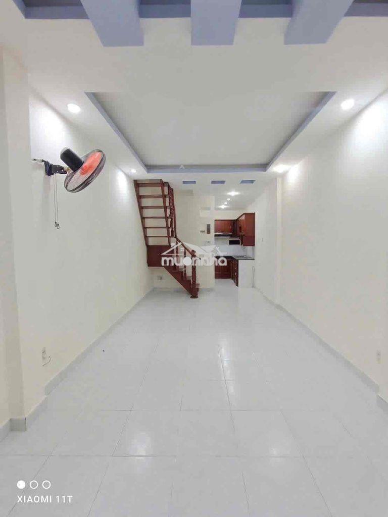 Cần tiền gấp bán nhà q.1 giảm 1 tỷ 1 - Ảnh 2