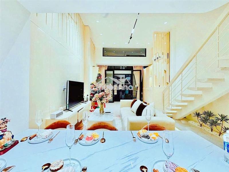Cho thuê nhà nguyên căn quận 3 – giáp q1 – full nội thất mới 100%