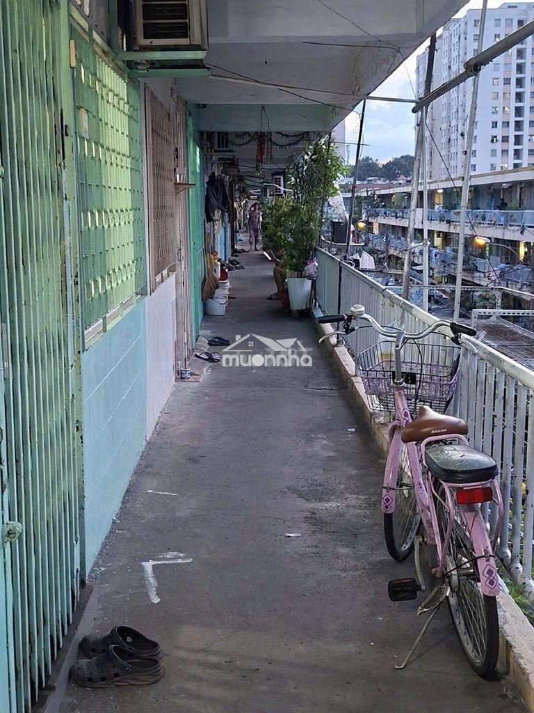 ❤️❤️ Chính chủ gởi bán căn hộ lầu 2 thang bộ cc ngô gia 
