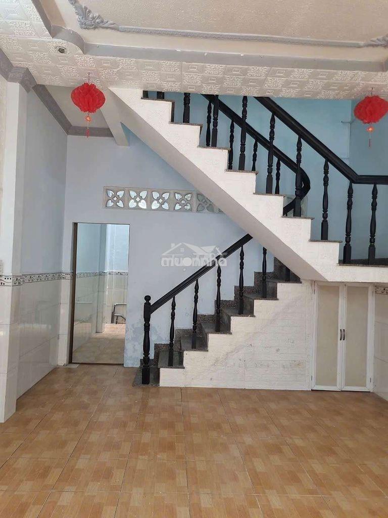 Cho thuê nhà thn
dt 4x14 -1 lầu -2pn-2wc
đường xe hoi tới nhà