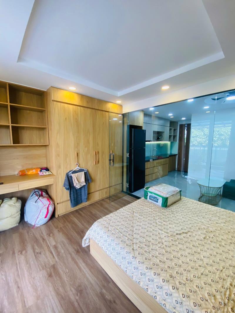 Căn phòng dành riêng cho những ai mê không gian xanh, thích một khoảng sân thượng rộng thênh thang để đón gió chiều và ngắm mây trời. - Ảnh 4
