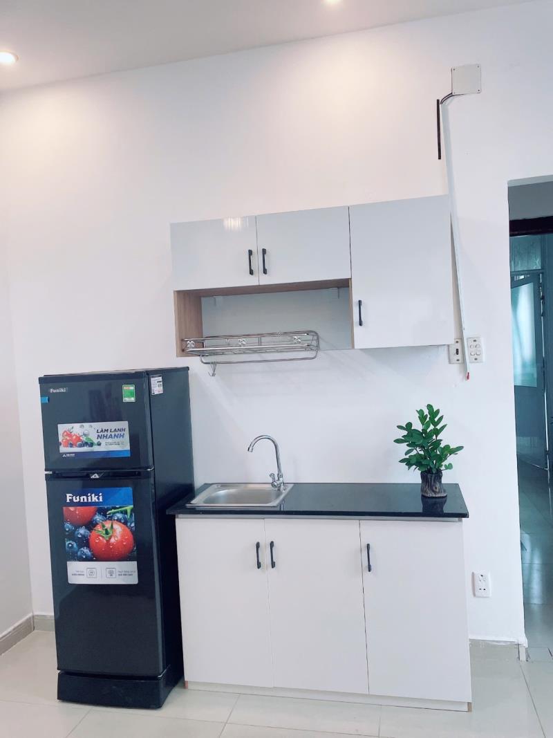 Trống sẵn căn hộ ban công 35m2 full nội thất có máy giặt riêng hẻm ô tô khu an ninh thuận tiện di chuyển quận 1,3  - Ảnh 2