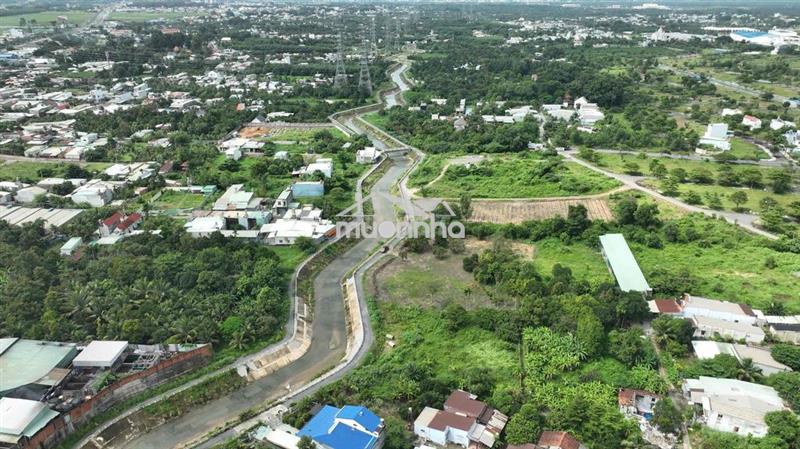 Bán 1000m2 giáp suối-sát dự án thung lũng xanh-cách mekong resort 1km-