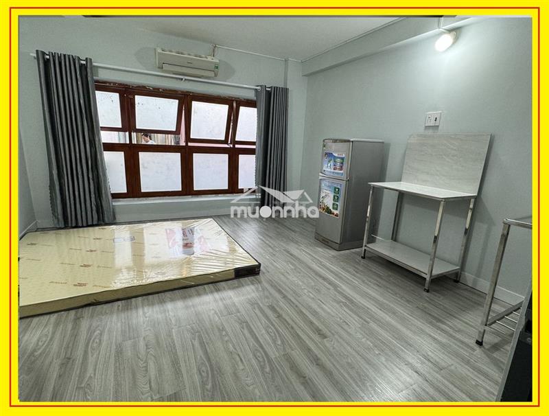 Phòng t.tâm q1, gần công viên lê văn tám, full nội thất, ngay lầu 1