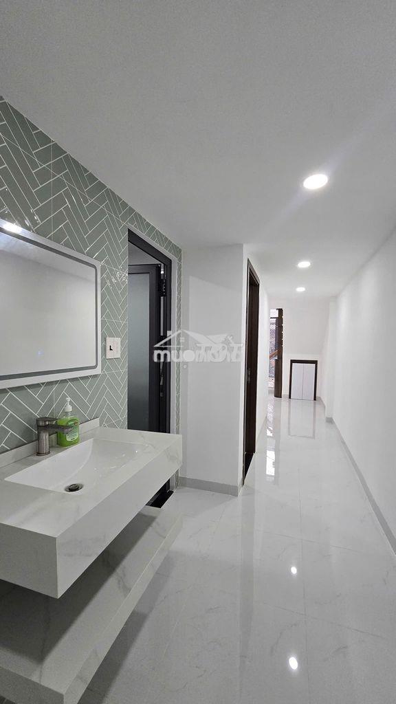 Nhà 2 tầng 4pn mới đẹp ngay coopmart nguyễn ảnh thủ. giá 5.39 tỷ - Ảnh 3