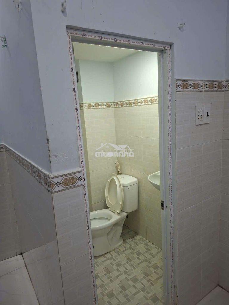 Nhà cho thuê p6q8 - Ảnh 3