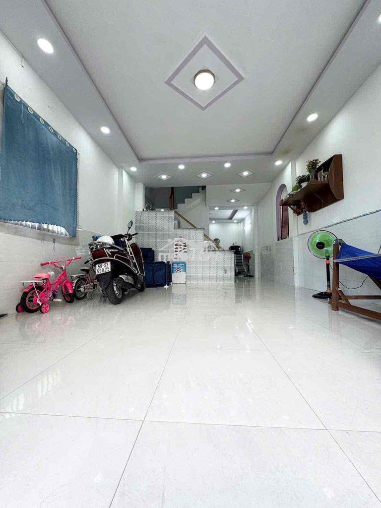 Nhà hẻm xe hơi 639 hương lộ 2  cafe 50tr