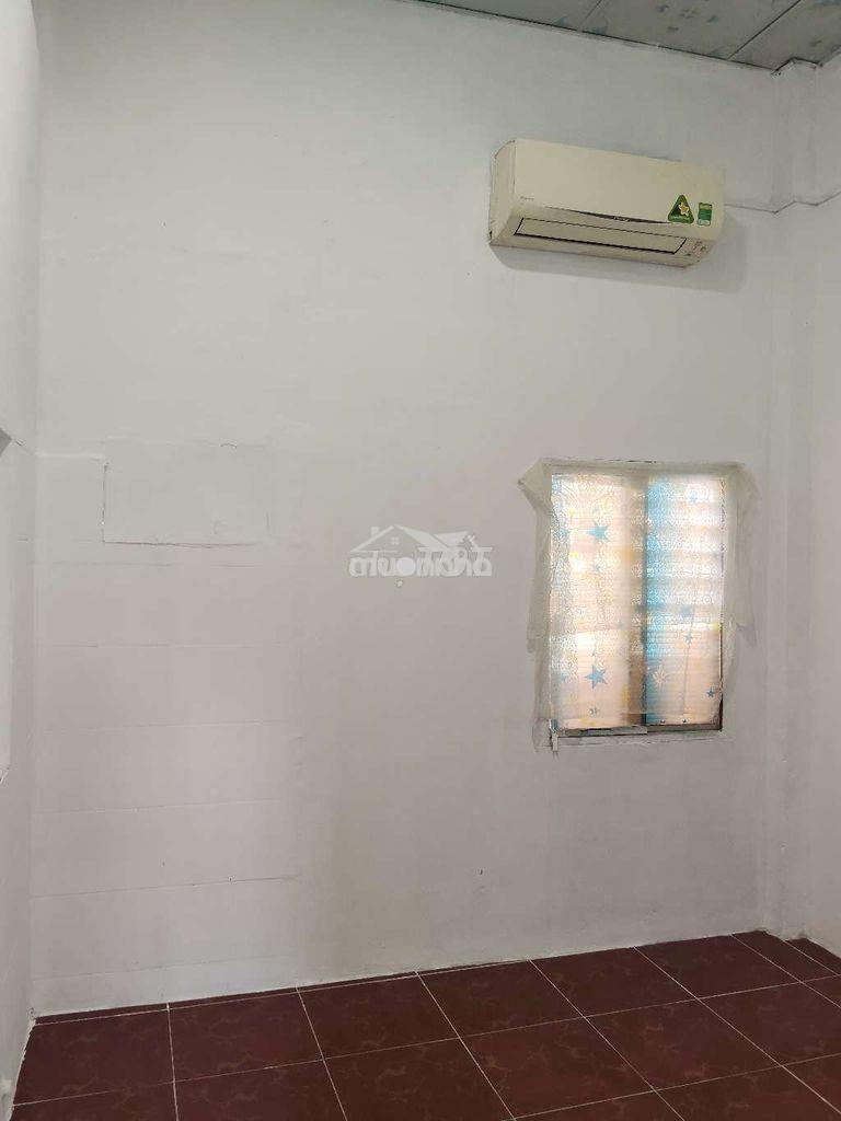 Nhà cho thuê cách nguyễn ảnh thủ 700m - Ảnh 4