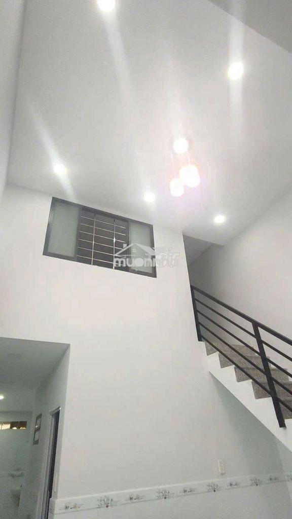 Nhà cho thuê 4x10 ấp 2 vlb 3p ngủ 2wc bình chánh